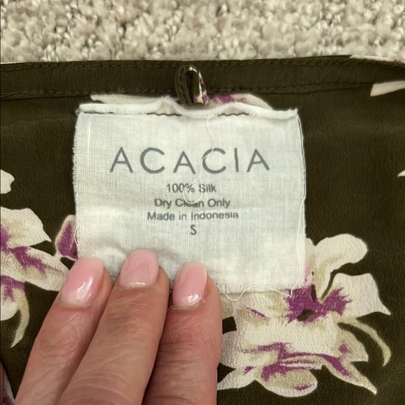 Acacia Swimwear Brown with cream and purple flowers wrap Tie Front Blouse - Picture 3 of 3